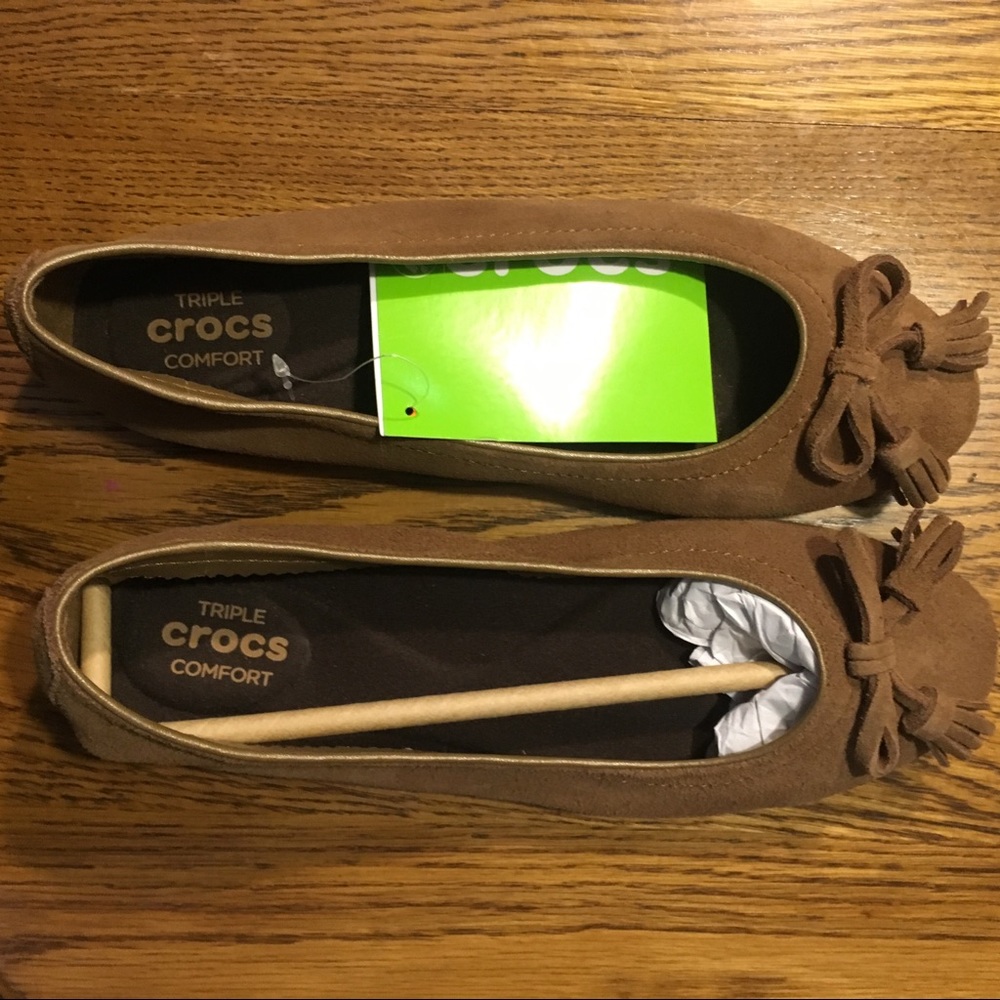 Croc flats 💕